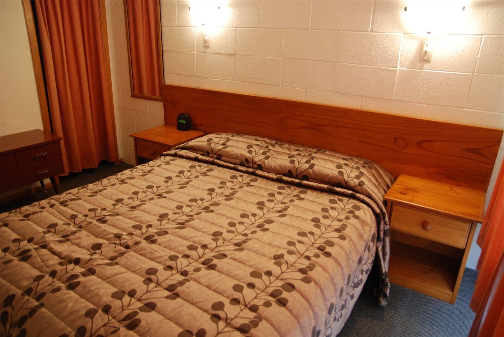 Manhattan Lodge Motel แฮมิลตัน ภายนอก รูปภาพ