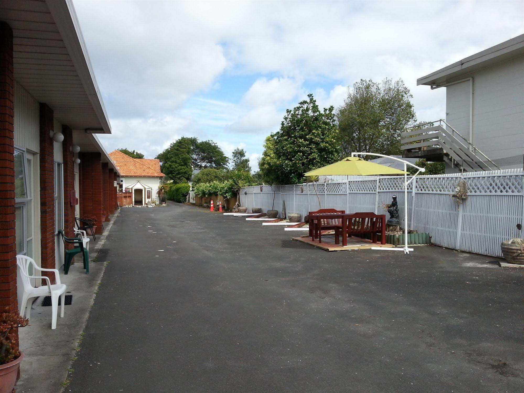 Manhattan Lodge Motel แฮมิลตัน ภายนอก รูปภาพ